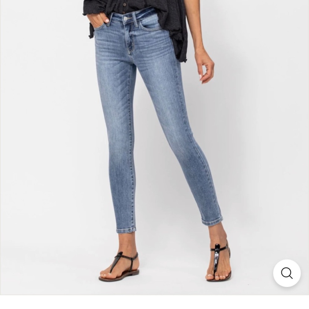 Judy Blue size 15 cropped